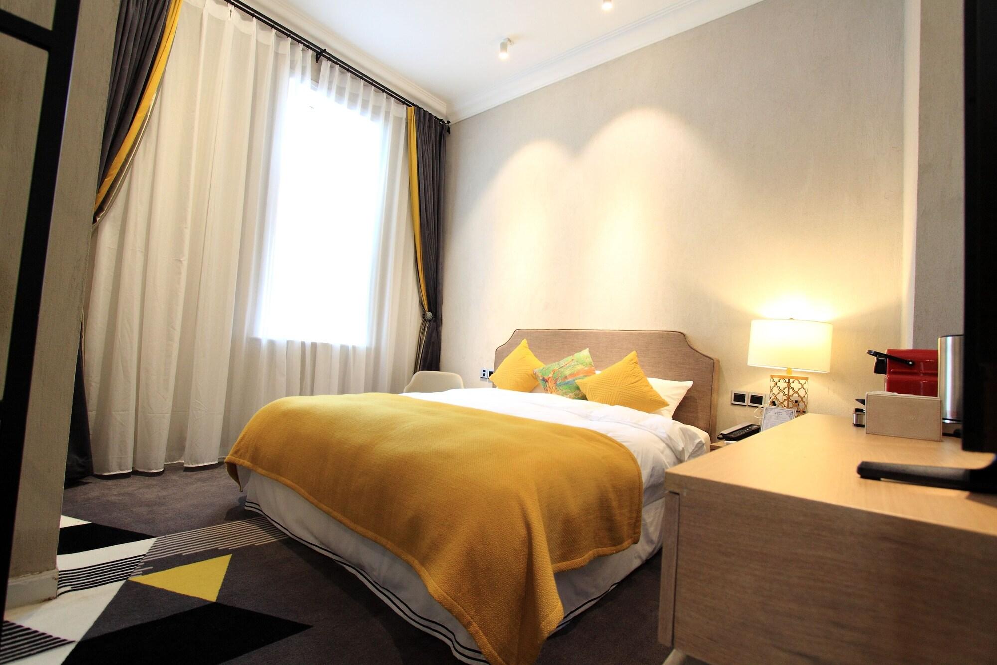 No.5 Hengshan Road Cultural Hotel ชิงเต่า ภายนอก รูปภาพ