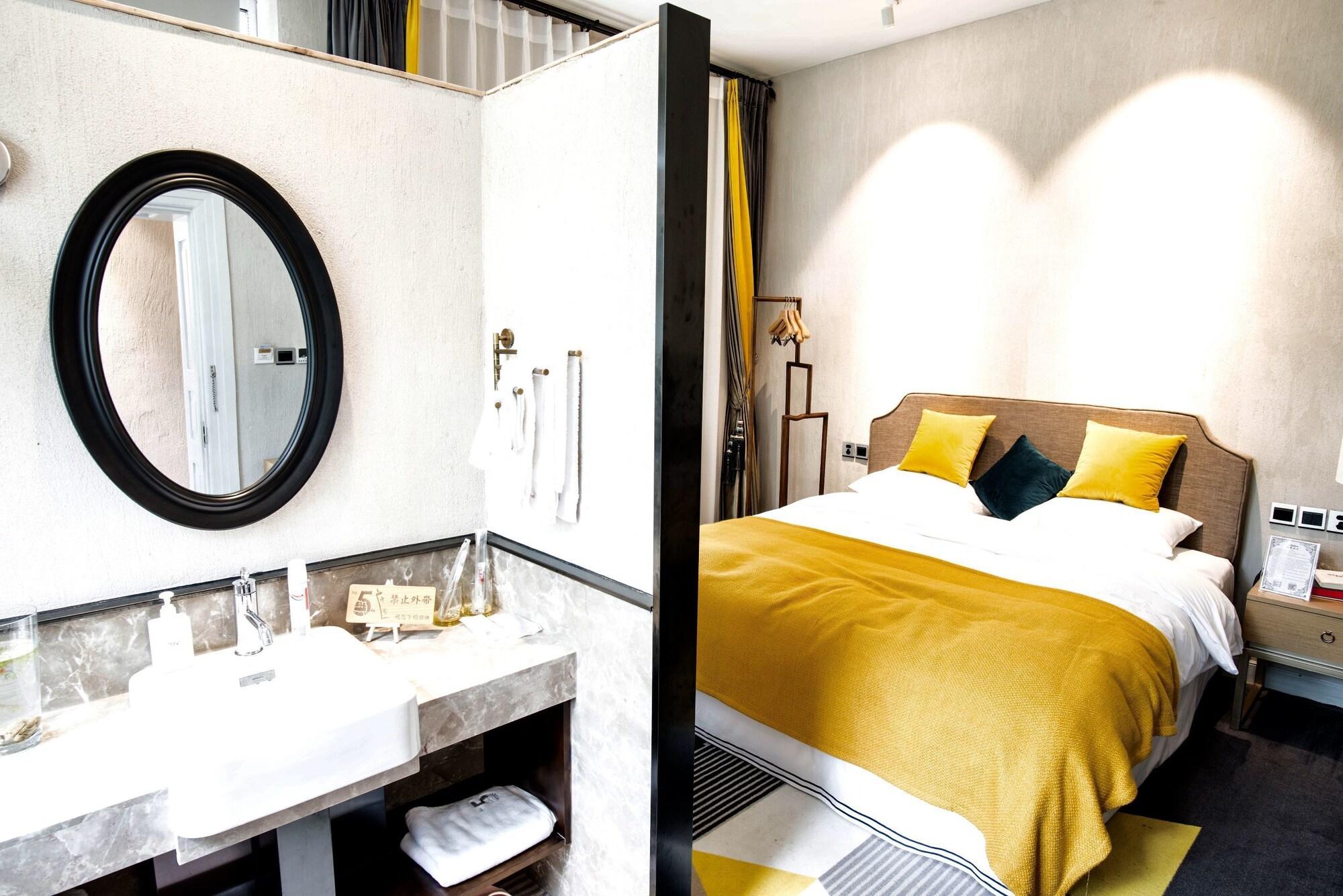 No.5 Hengshan Road Cultural Hotel ชิงเต่า ภายนอก รูปภาพ