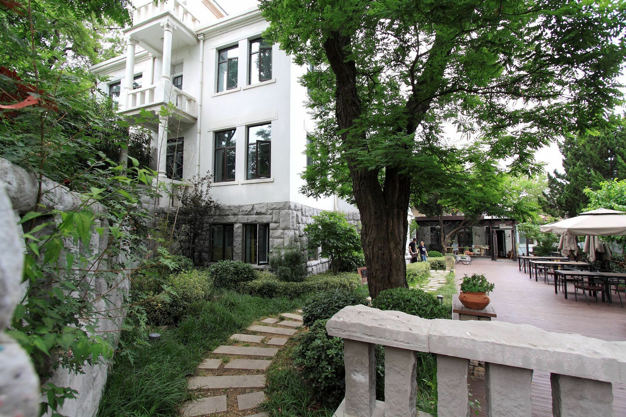 No.5 Hengshan Road Cultural Hotel ชิงเต่า ภายนอก รูปภาพ